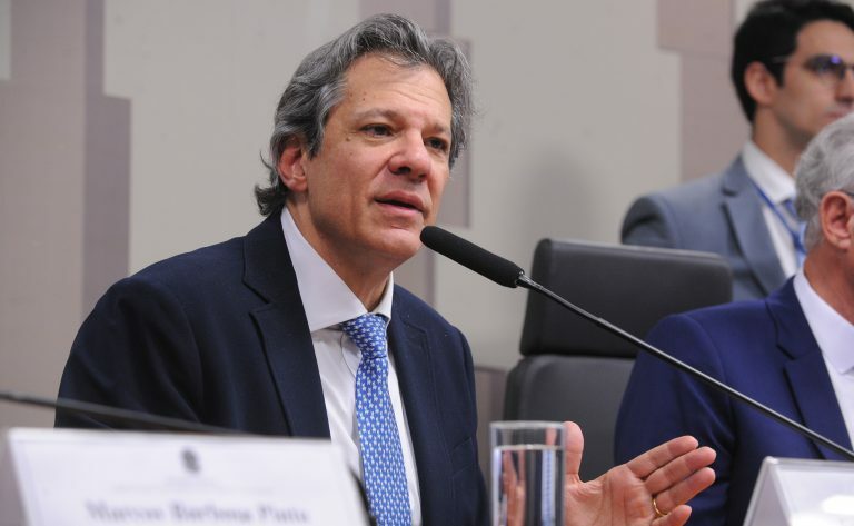 Audiência Pública - Medida Provisória 1303, de 2025 Imposto sobre bets e tributação aplicações financeiras atualmente isentas – compensação IOF. Ministro da Fazenda, Fernando Haddad