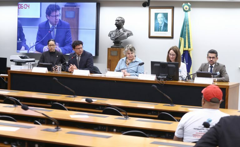 Audiência Pública - COP 30, urgência climática mundial e o tratado em negociação sobre plásticos