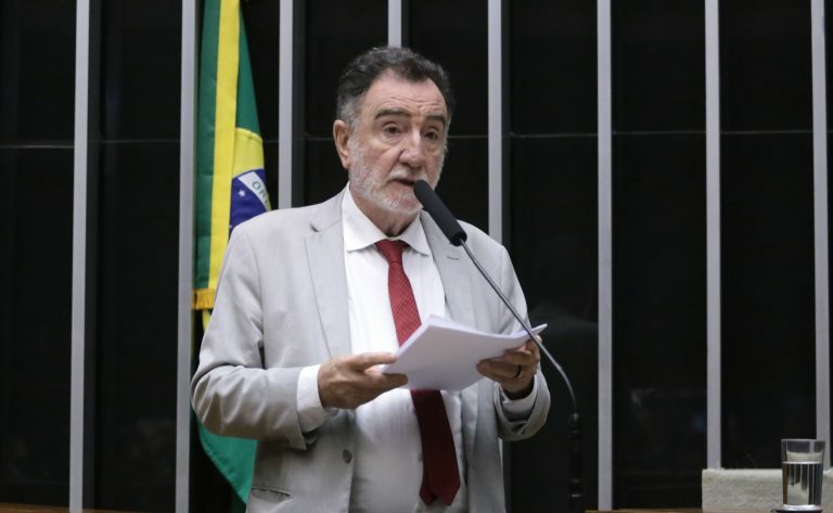 Discussão e votação de propostas legislativas. Dep. Patrus Ananias (PT - MG)