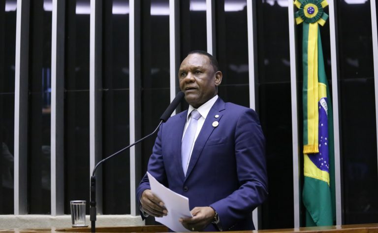 Homenagem aos 48 anos da Igreja Universal do Reino de Deus. Dep. Ossesio Silva (REPUBLICANOS - PE)