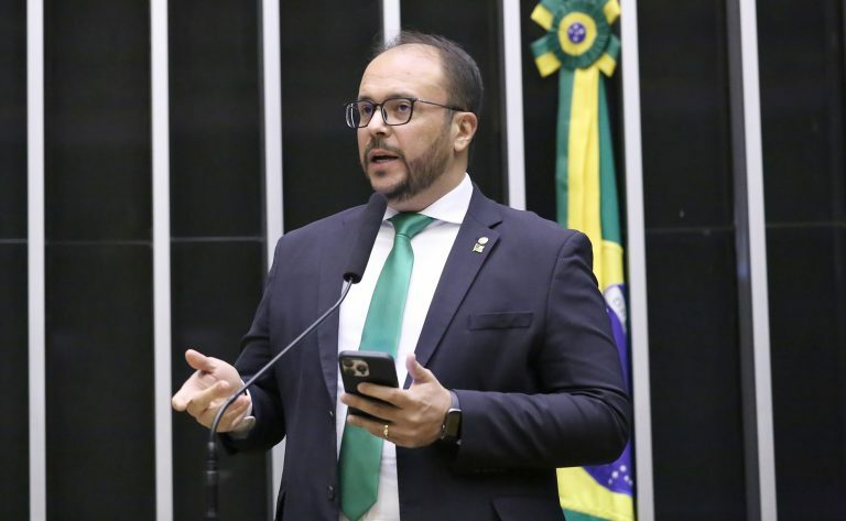 Discussão e votação de propostas legislativas. Dep. Thiago de Joaldo (PP - SE)