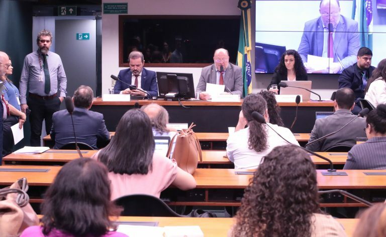 Audiência Pública - Política Nacional de Minerais Críticos e Estratégicos e Terras Raras. Dep. João Daniel (PT-SE)