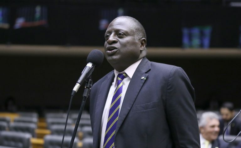 Discussão e votação de propostas legislativas. Dep. Helio Lopes (PL - RJ)