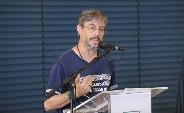 Justiça Social e Sustentabilidade: Caminhos para a COP30. Secretário Executivo do CIMI, Luiz Ventura.