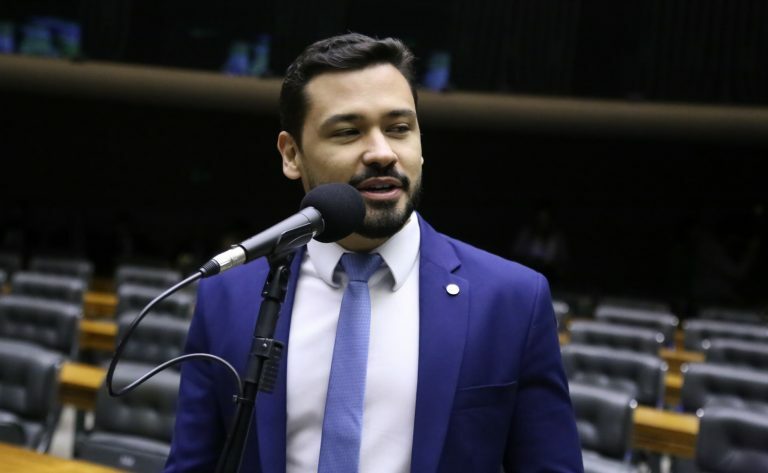 Discussão e votação de propostas legislativas. Dep. Samuel Viana (REPUBLICANOS - MG)