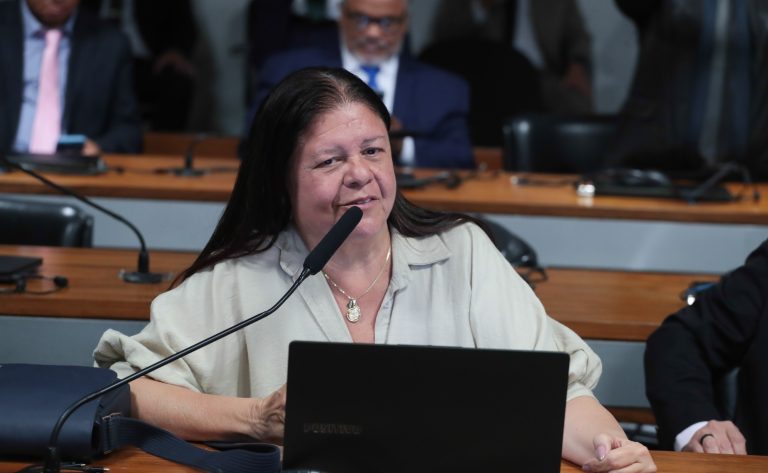 Instalação e eleição de Presidente e Vice-Presidente. Dep. Laura Carneiro (PSD-RJ)