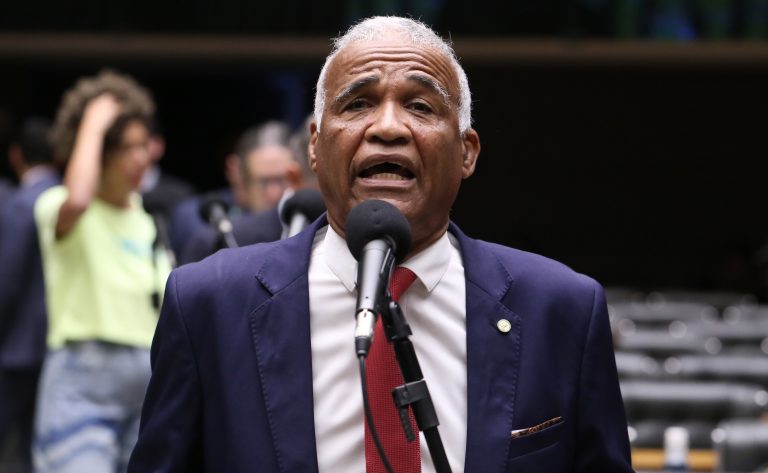 Discussão e votação de propostas legislativas. Dep. Pastor Sargento Isidório (AVANTE-BA)