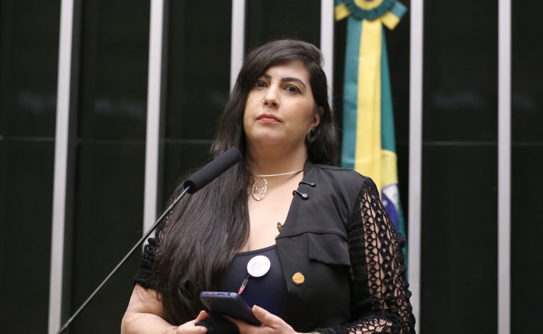 Homenagem ao Dia Internacional da Mulher. Participante, Bárbara.
