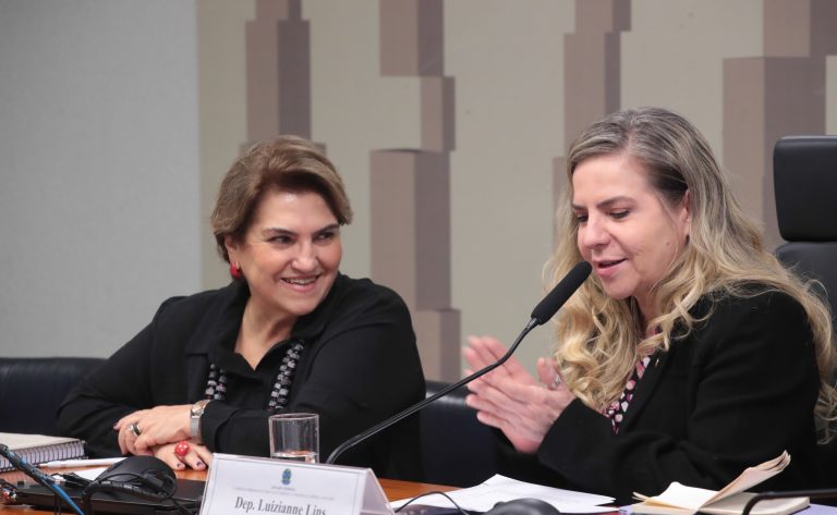 Seminário Nacional pelo Fortalecimento da Rede de Enfrentamento à Violência contra Meninas e Mulheres. Ministra das Mulheres, Márcia Lopes. Dep. Luizianne Lins (PT - CE)
