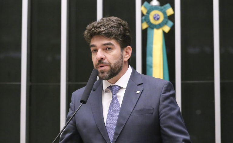 Discussão e votação de propostas legislativas. Dep. Zé Vitor (PL - MG)