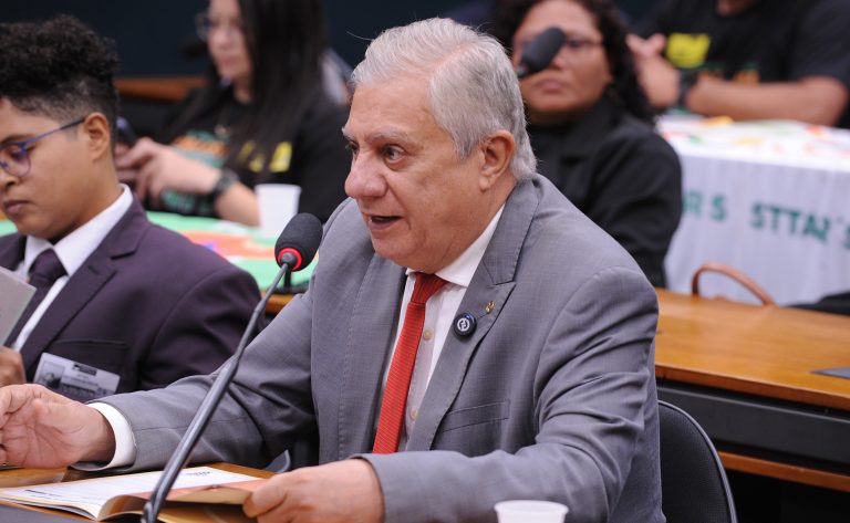 Audiência Pública - Avanços e retrocessos legislativos para os trabalhadores assalariados rurais. Dep. José Airton Félix Cirilo (PT - CE)
