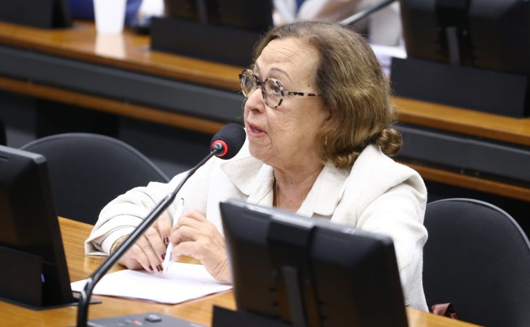 Discussão e votação de propostas legislativas. Dep. Lídice da Mata (PSB-BA)
