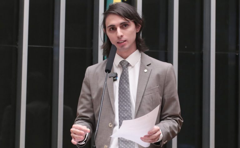 Projeto prevê apoio a estudantes com autismo em cursinhos pré-vestibular públicos